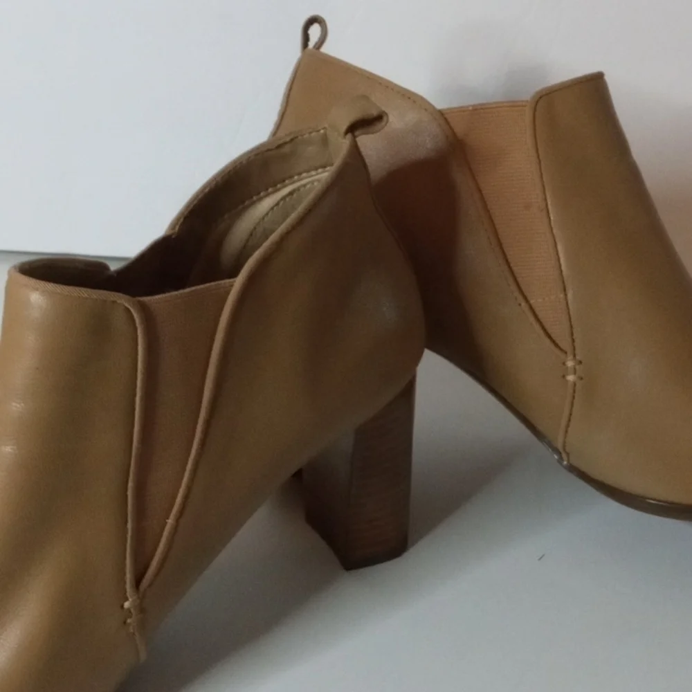 Worthington Women's Ankle Boots, US 10, Tan Slipon pre-owned - Picture 7 of 9